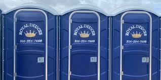 Best Portable Restroom Servicing (Cleaning and Restocking)  in Laguna Beach, FL